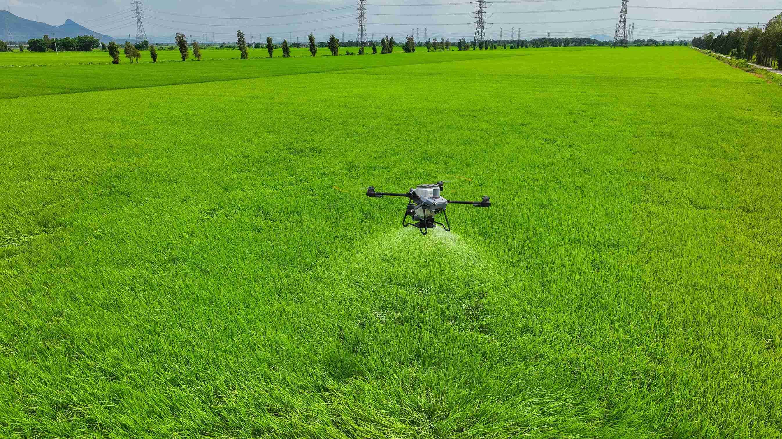 Kenalan Dengan Drone Pertanian DJI Agras