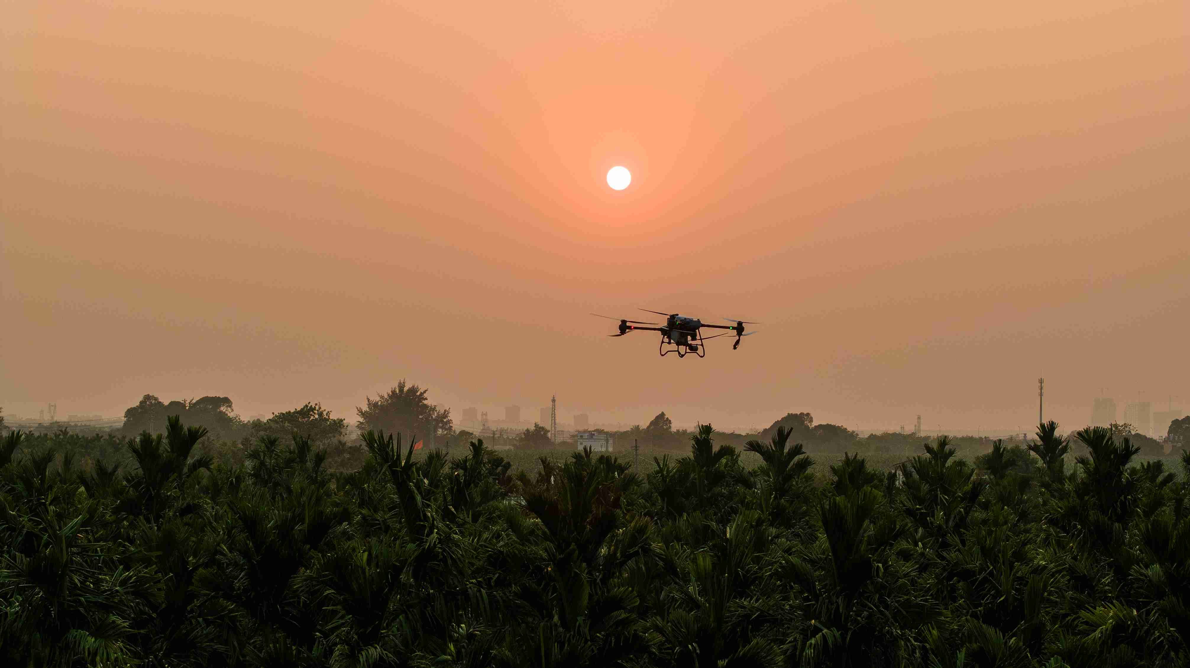 Tips Mengatasi Tantangan Cuaca untuk Operasional Drone